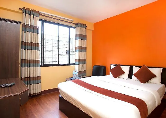 Oyo 381 Hotel Pashupati Plaza