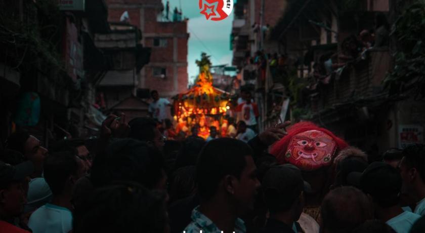 होटल Oyo 381 Pashupati Plaza