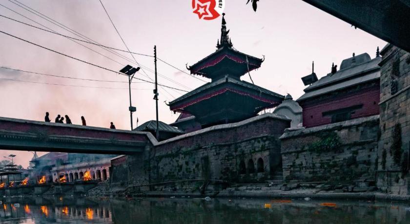 Oyo 381 Pashupati Plaza Kathmandu